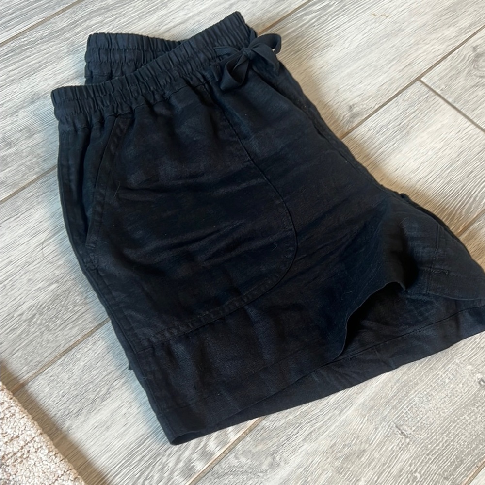 Quince Charcoal Elastic Waist Shorts -Med